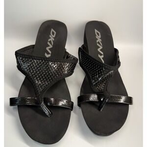 DKNY woman shoes Size 7 Used . Good. 3" Platform